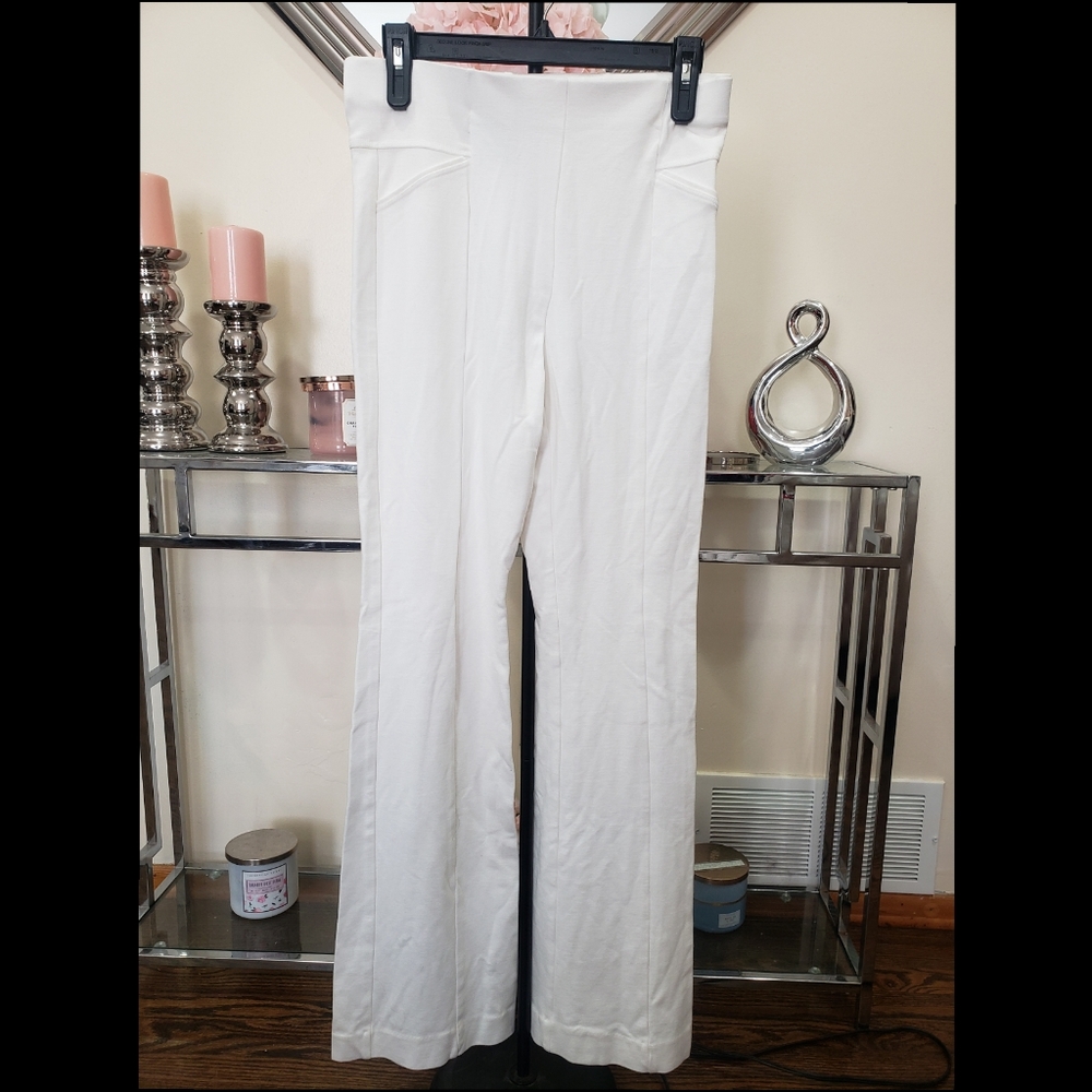 INC International Concepts Pull-on winter white flare leg pants - Size 6